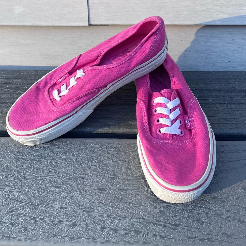 Vans - Authentic Shoe - Pink Low Top Sneakers - W 6.5